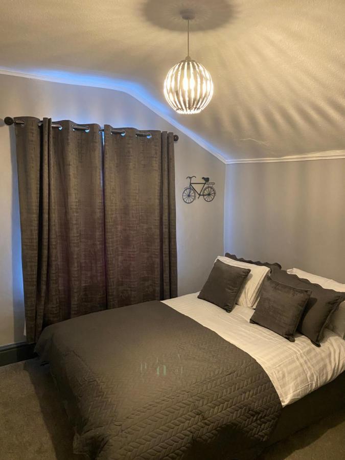 Ideal Abode Leonard Chester Ngoại thất bức ảnh